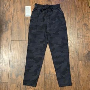 Lululemon Stretch High-Rise 7/8 Pant Size 4